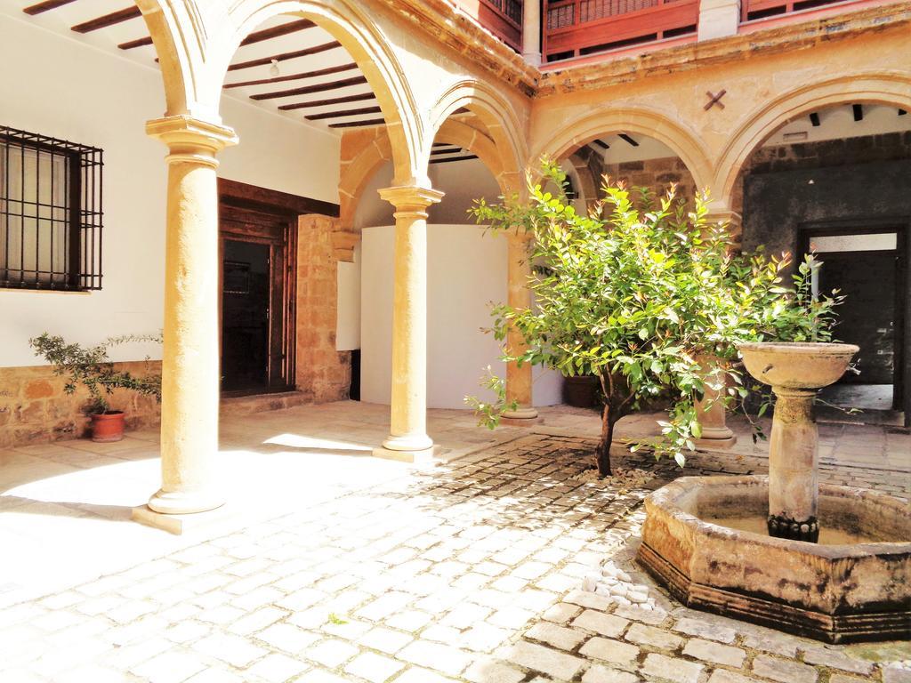 Luz Del Renacimiento Ubeda Apartment Bagian luar foto