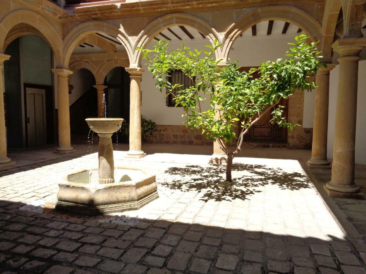 Luz Del Renacimiento Ubeda Apartment Bagian luar foto